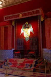 Trone Alcazar