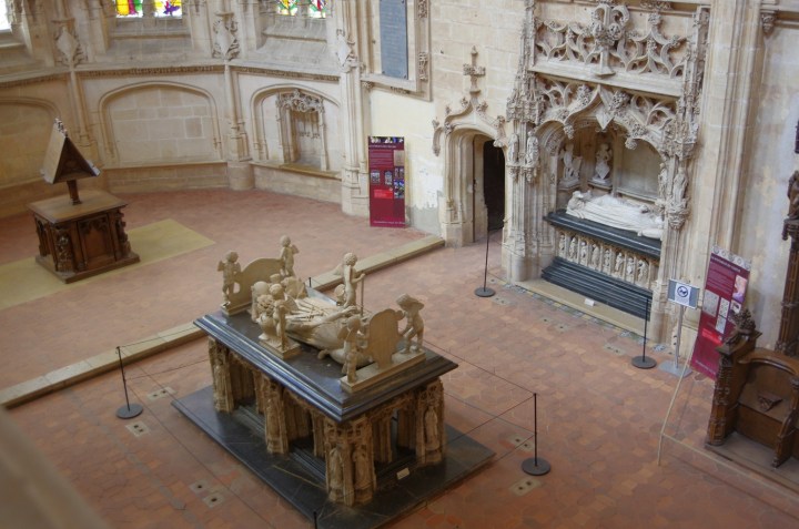 Gisant vue d'en haut Bdef