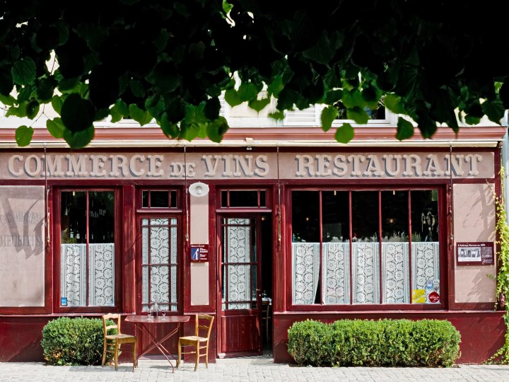 Auberge_Ravoux-048-Devanture Auberge.Erik Hesmerg