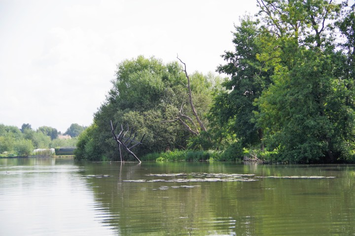 Black ship Julia Cottin_1enviedailleurs.com